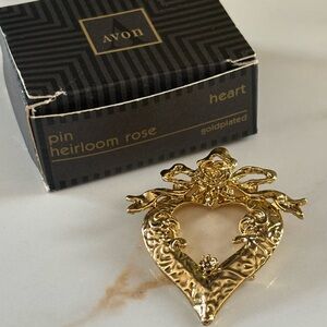 1993 Avon Heirloom Rose Heart Photo Brooch NIB Gold Plated Vintage Keepsake Pin